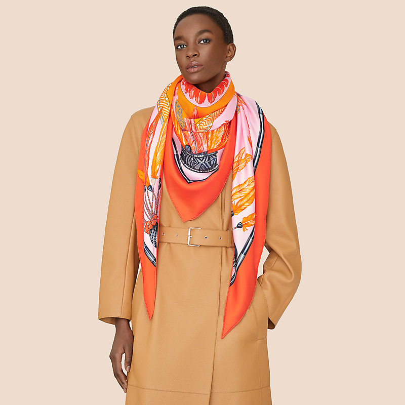 Hermes giant deals triangle scarf